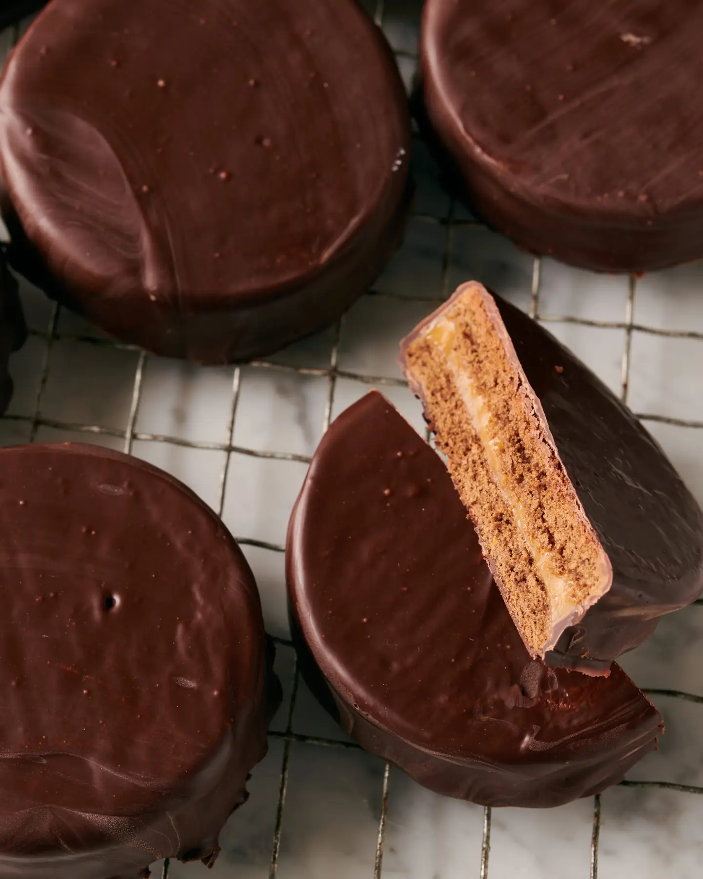 DARK ALFAJOR